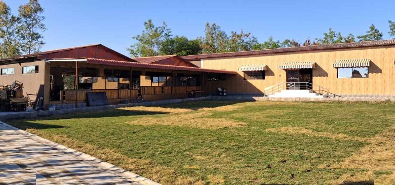 Sapling's' N Eyries Farm